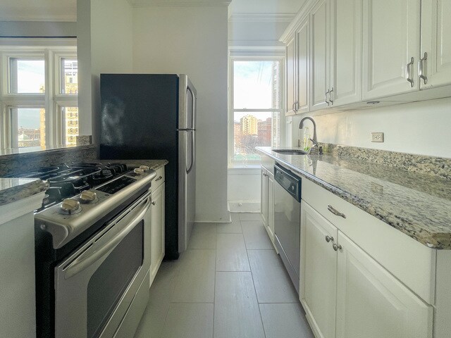 Building Photo - 400 W Deming Pl