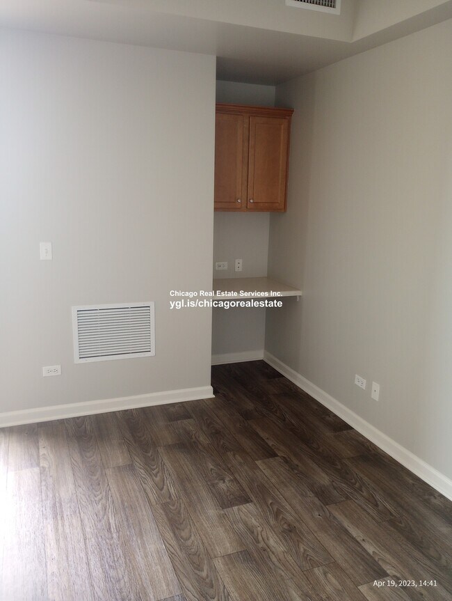 Foto del edificio - 2825 Easton St