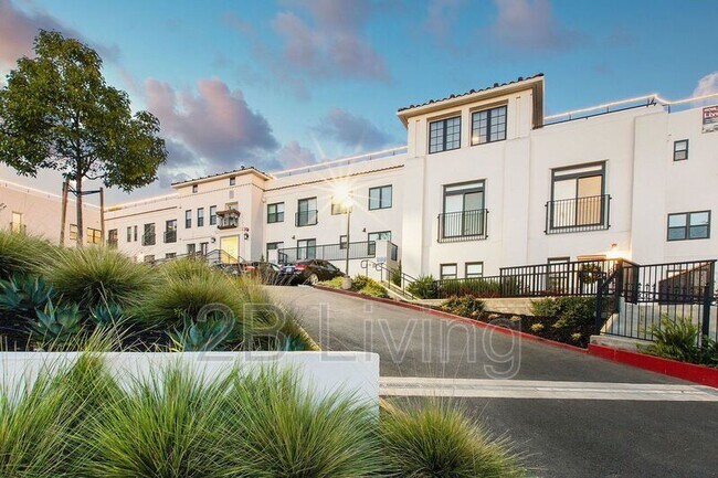 Building Photo - 4690 Tompkins Ave