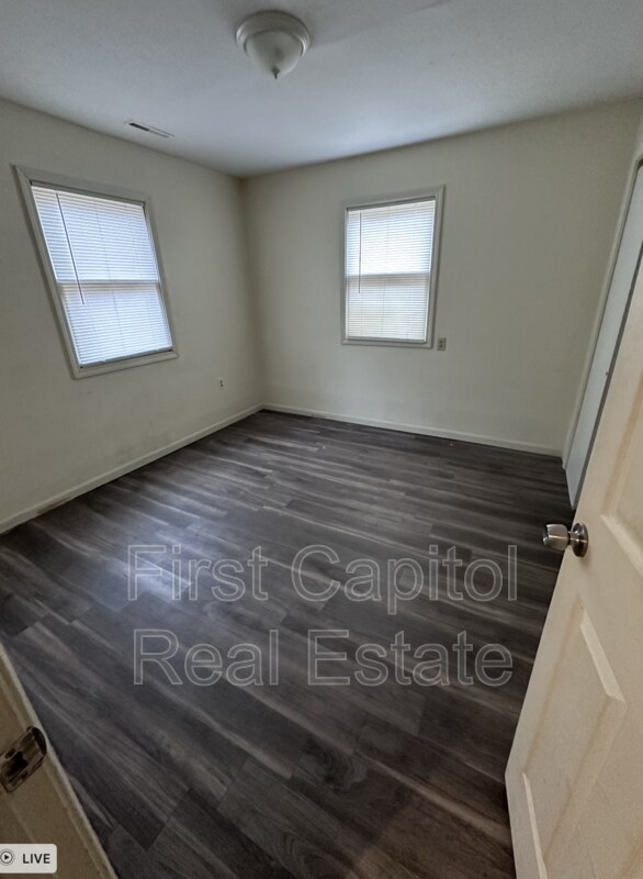 Foto del edificio - 1614 Boyd Ln