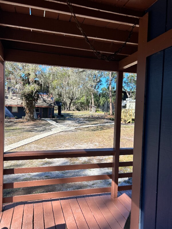 Foto del edificio - 18812 Carr Dr