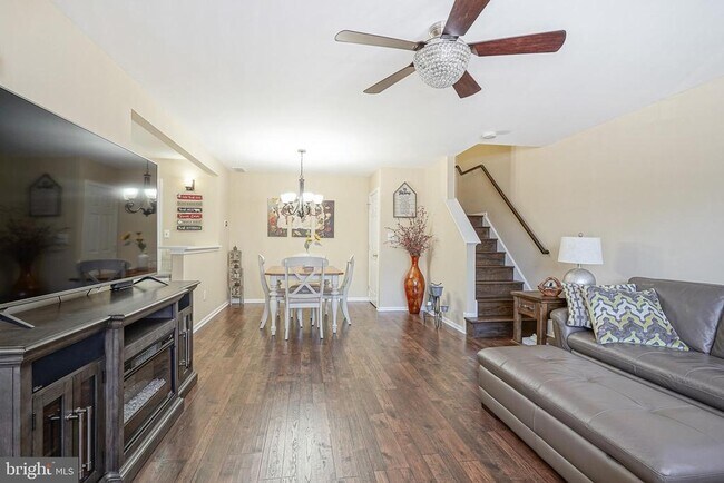 Building Photo - 5903 Coventry Way