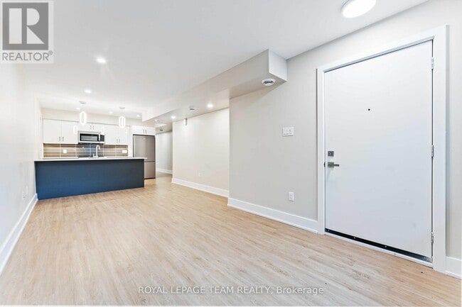 Photo du bâtiment - 119 Springfield Rd