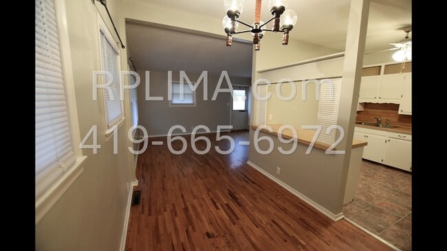 Foto del edificio - 860 Deborah St