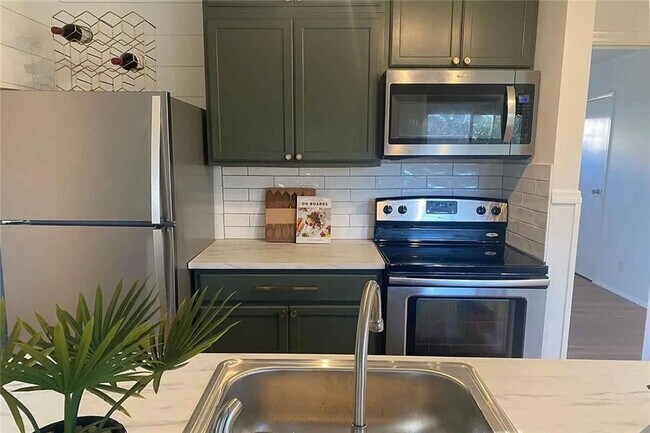 Foto del edificio - 216 Devore Rd