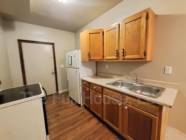 Building Photo - 1257 Chartiers Ave