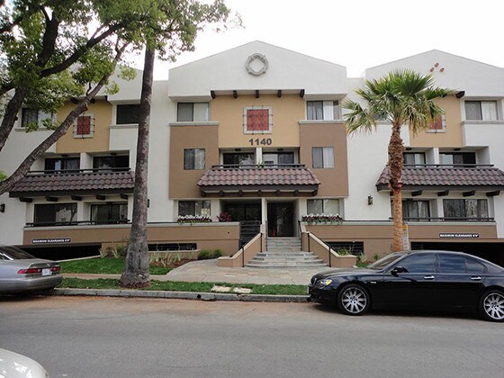 Primary Photo - 1140 Winchester Ave
