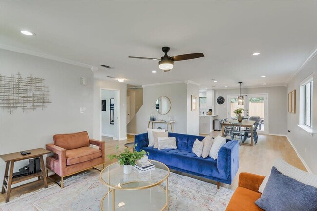 Foto del edificio - 3209 Sailmaker Ln