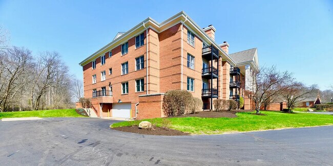 Foto del edificio - 8751 Jaffa Court East Dr