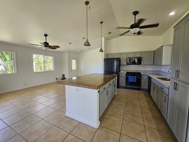 Foto del edificio - 15-1817-1817 14th Ave