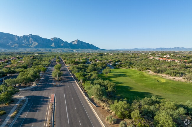 Rancho Vistoso has stunning views of the Santa Catalina Mountains.