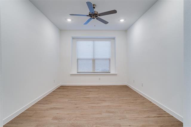 Foto del edificio - 816 Warleggan Wy