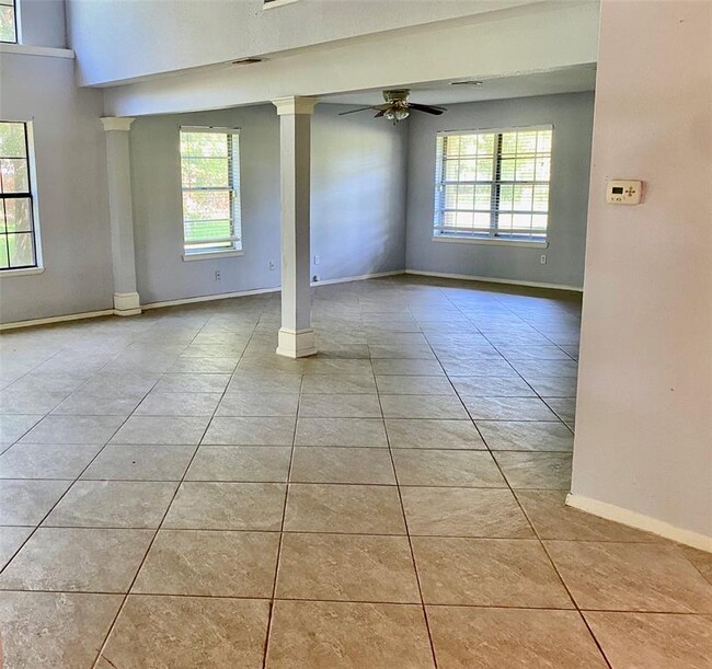 Building Photo - 10803 W Hidden Lake Ln