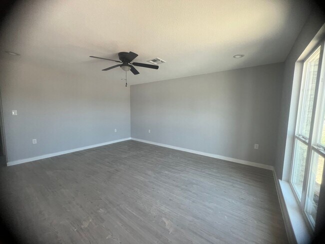 Foto del edificio - BRAND NEW BUILD