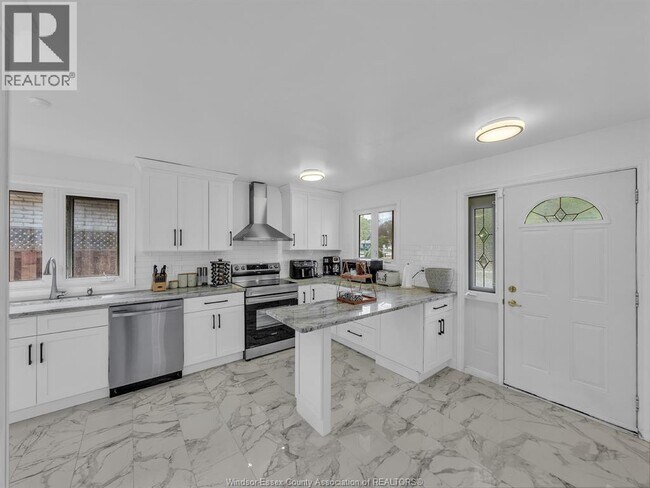 Photo du bâtiment - 2894 Sherway Dr