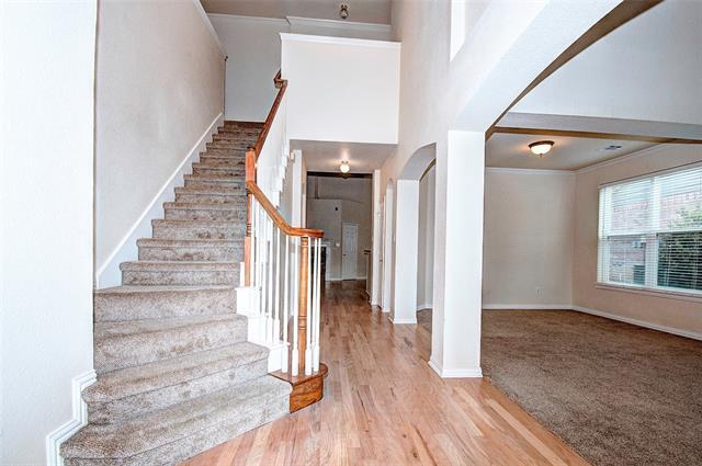Foto del edificio - 329 Parkhurst Ln