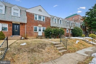 Building Photo - 1041 N Monroe St