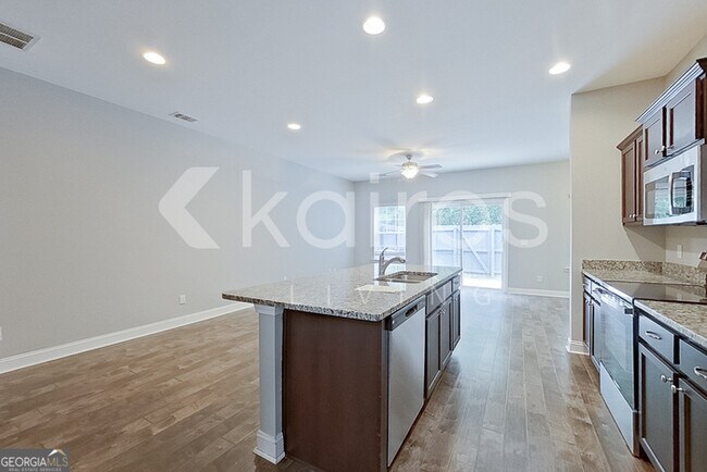 Building Photo - 407 Ferguson Ln
