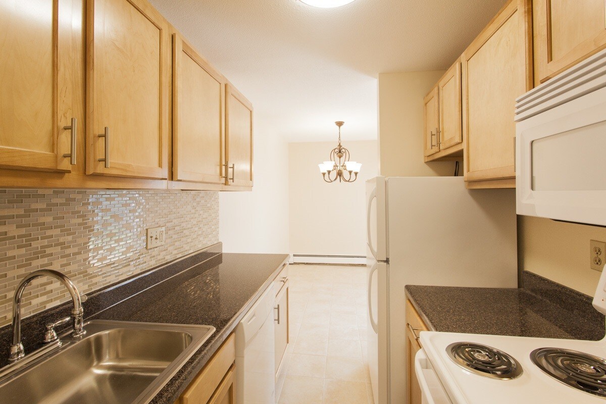 Stoney Brook Village 10 Milliston Rd Millis, MA Apartments for Rent