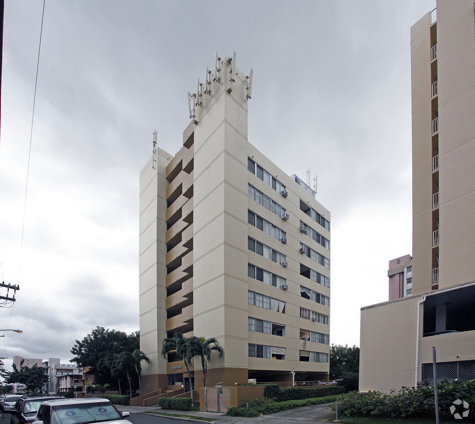 Building Photo - Punahou Sunset