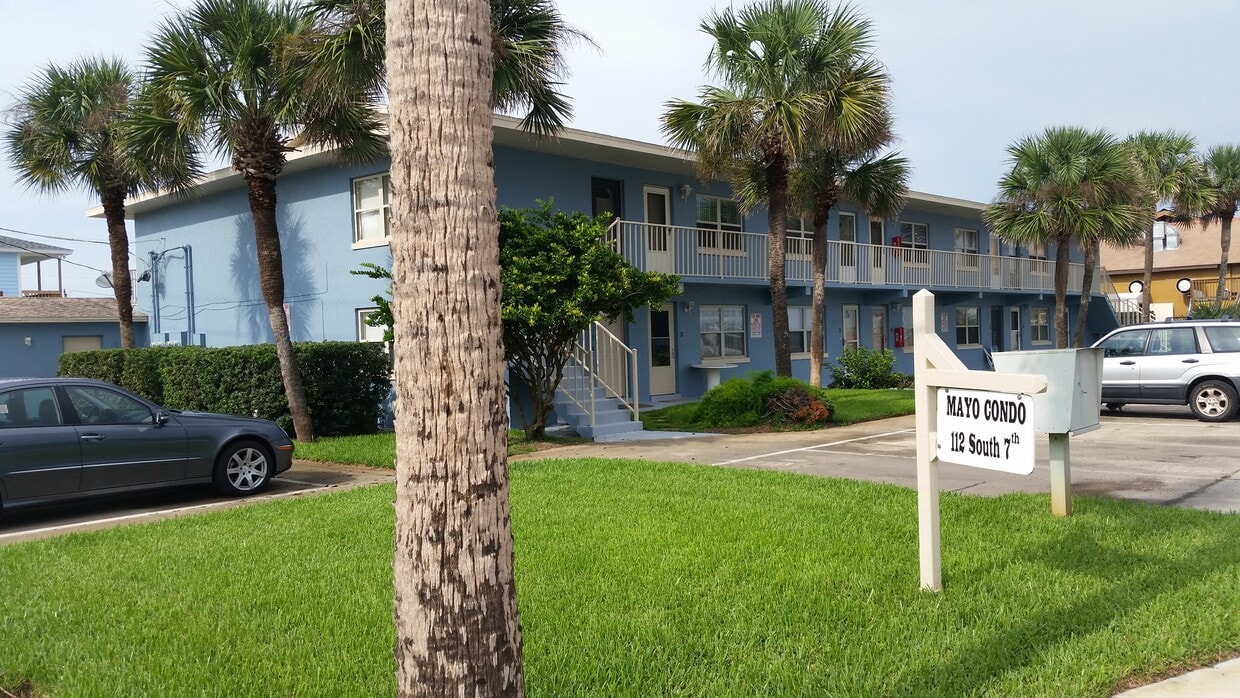 Primary Photo - 112 S 7th St