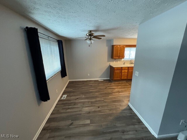 Foto del edificio - 54 Palmer Ave