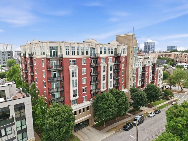 Foto del edificio - 618 N Boylan Ave