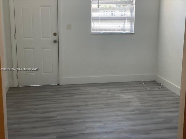 Building Photo - 10035 SW 170th Terrace