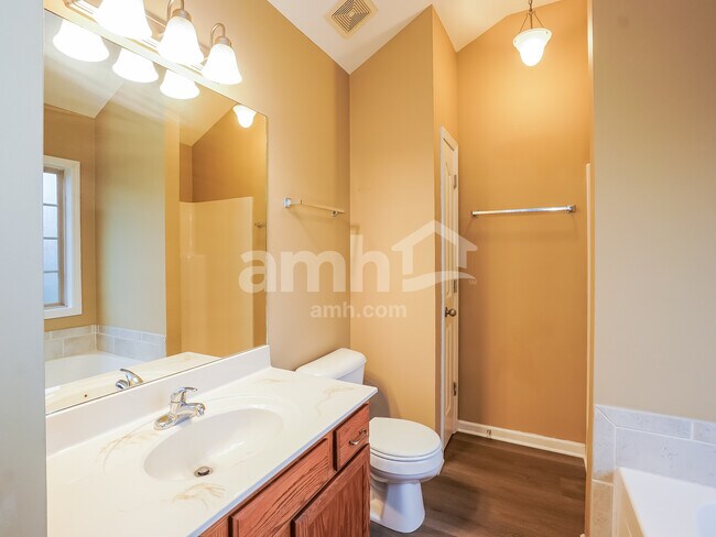 Foto del edificio - 720 Arrowfield Dr
