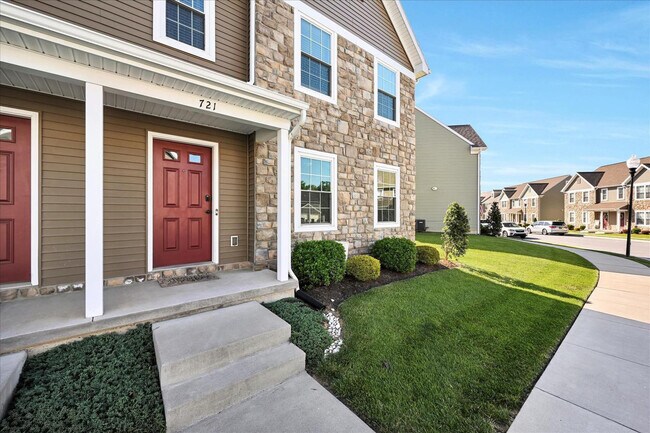 Foto del edificio - 721 Farmwood Ln