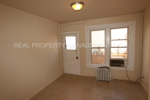 Building Photo - 529 Colorado Ave