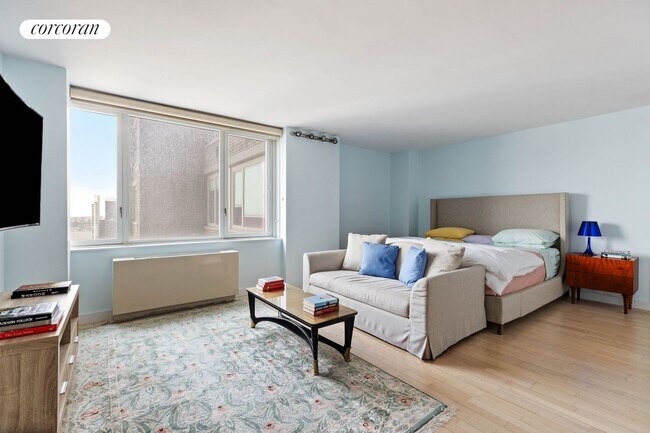 Building Photo - 322 W 57th St