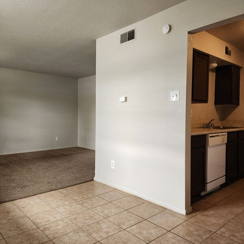 Primary Photo - 2BR 1BA - $800/m & $500 deposit