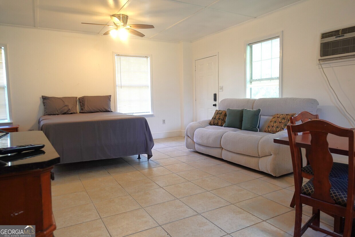 Foto del edificio - 5225 Covington Hwy