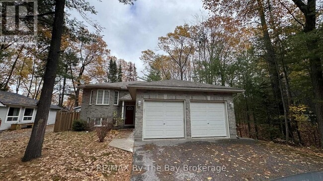 Building Photo - 41 Melrose Ave