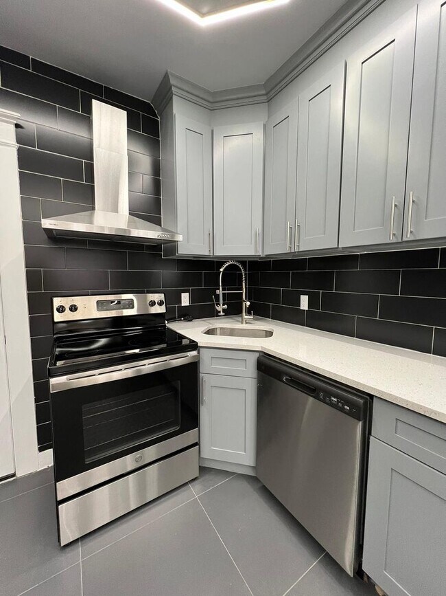 Foto del edificio - 423 Shelton Ave