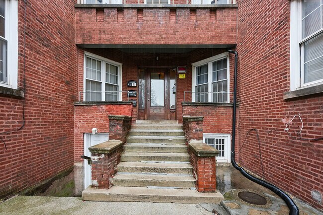 Foto del edificio - 7312 S King Dr
