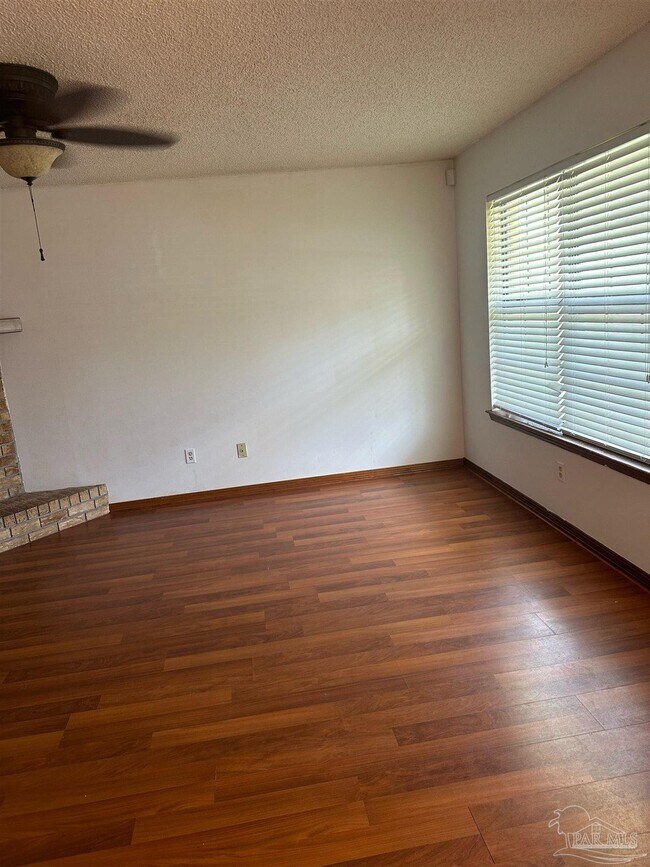 Foto del edificio - 2736 Chicago Ct