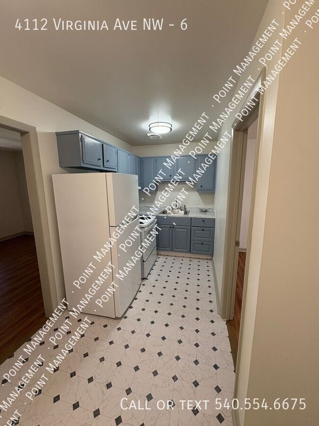 Foto del edificio - 4112 Virginia Ave NW