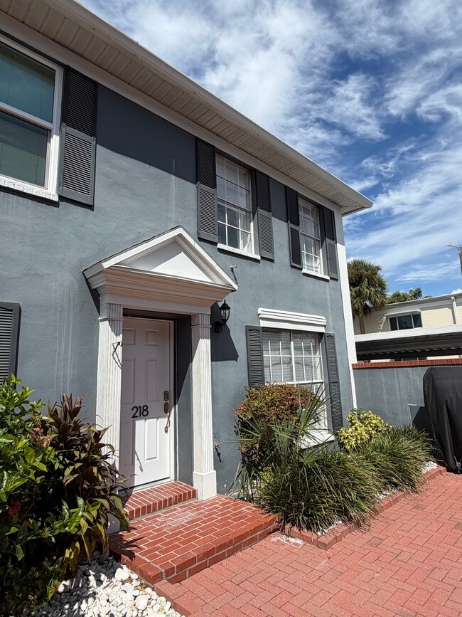 Building Photo - 218 S Tampania Ave