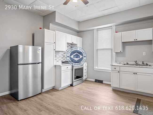 Building Photo - 2930 Mary Irene St