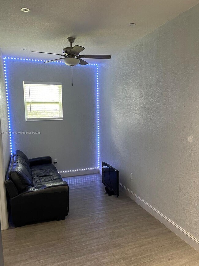 Foto del edificio - 19700 SW 302nd St