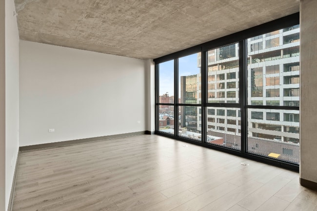 Foto del edificio - 196 N Ada St