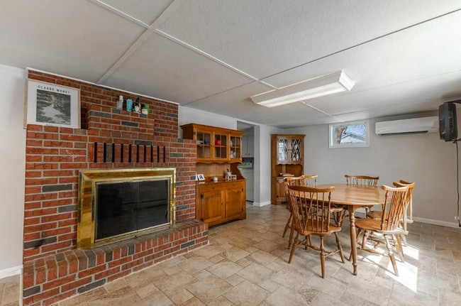 Building Photo - Charming 2 Bedroom in Overlook Heights