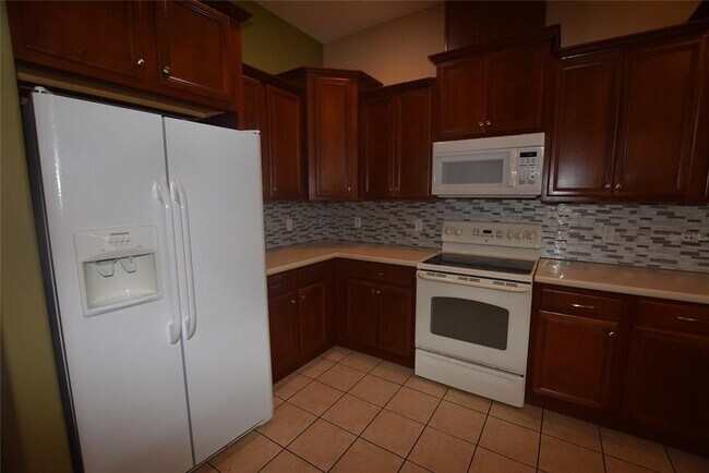 Building Photo - 1690 Swallowtail Ln