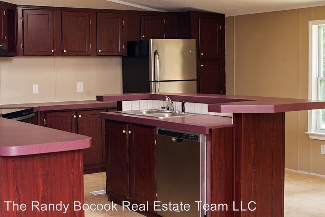 Foto del edificio - 4 br, 2 bath House - 171 Cornfield Ave