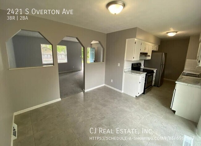 Building Photo - 2421 S Overton Ave