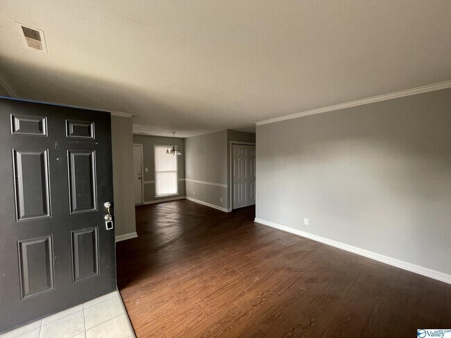 Foto del edificio - 4438 Bonnell Dr