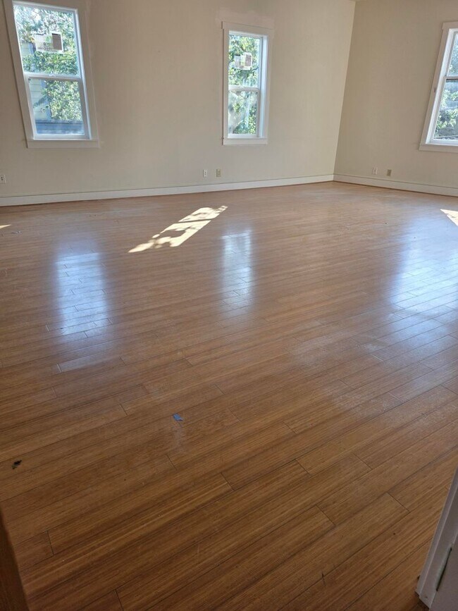 Building Photo - FREMONT COURT