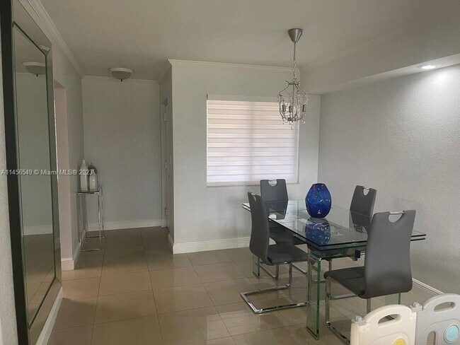 Building Photo - 7440 Miami Lakes Dr